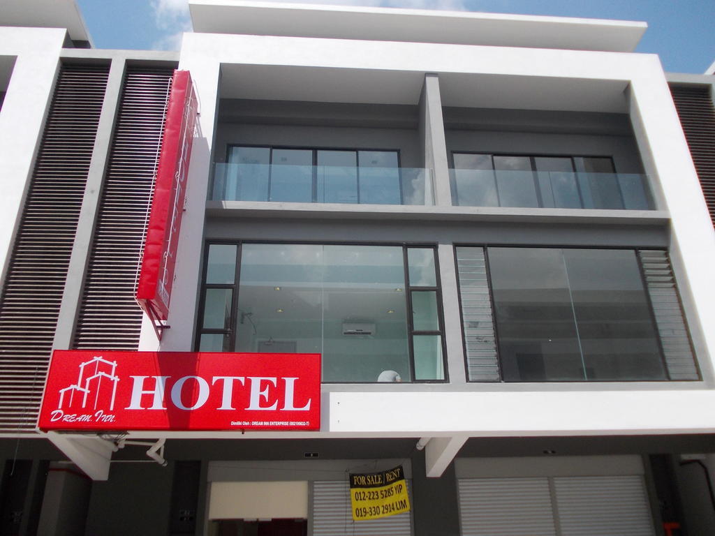 Dream Inn Hotel Bandar Mahkota Cheras Bagian luar foto